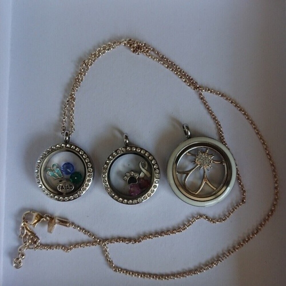Origami Owl Locket Necklace & locket Lot